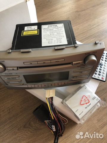 Regular radio Toyota Camry