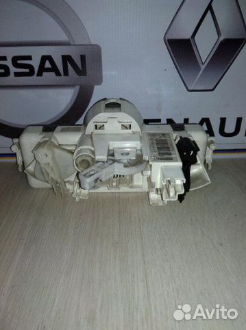 Блок управления печкой Renault Megan 2 седан 1.6 Блок управления печкой Renault Megan 2 седан 1.6