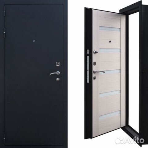 Входная металлическая дверь на квартиру