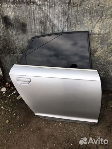 Дверь задняя правая на Audi A6 C6 Дверь задняя правая на Audi A6 C6