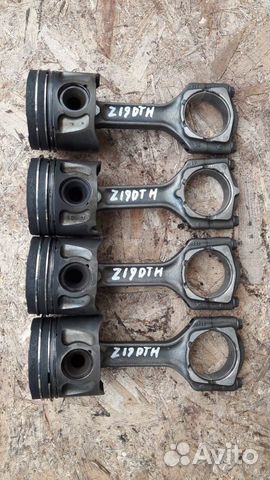 Комплект поршней с шатунами Опель Вектра С Z19DTH