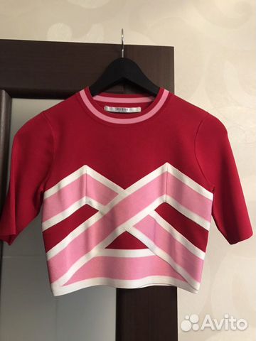 Новый кроп-топ Guess (размер S)
