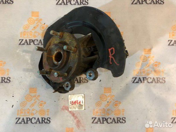 Поворотный кулак передний правый Mazda 3 BK Z6 Поворотный кулак передний правый Mazda 3 BK Z6