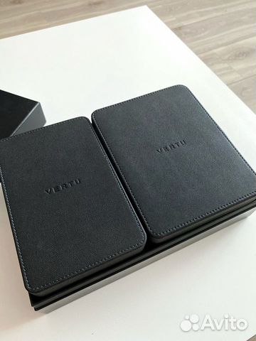 Телефон Vertu constellation Rococo Scarlet Телефон Vertu constellation Rococo Scarlet