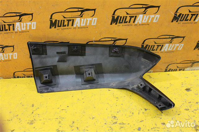 Накладка бампера задняя правая Toyota Land Cruiser