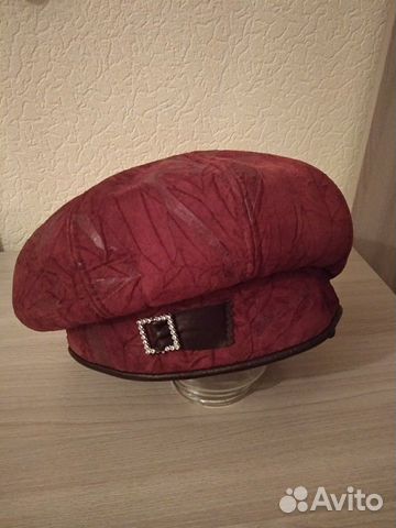 Берет на ножке