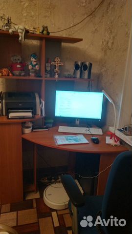 Продам компьютерный стол Продам компьютерный стол