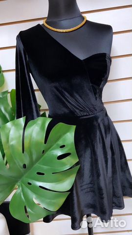 Новое платье с этикеткой на торжество Новое платье с этикеткой на торжество