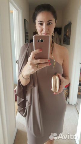 Платье на одно плечо, ткань масло, отличное состоя Платье на одно плечо, ткань масло, отличное состоя