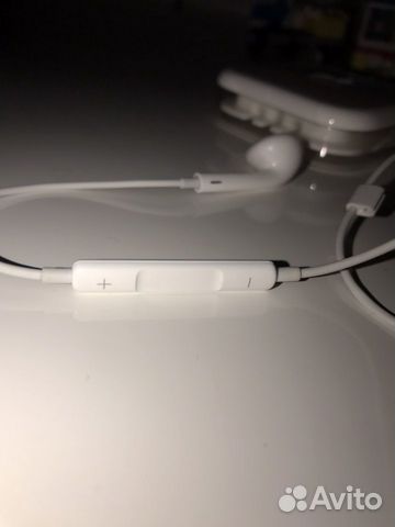 Наушники EarPods 3,5мм Apple оригинал Наушники EarPods 3,5мм Apple оригинал