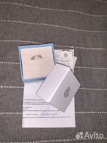 Кольцо из белого золота