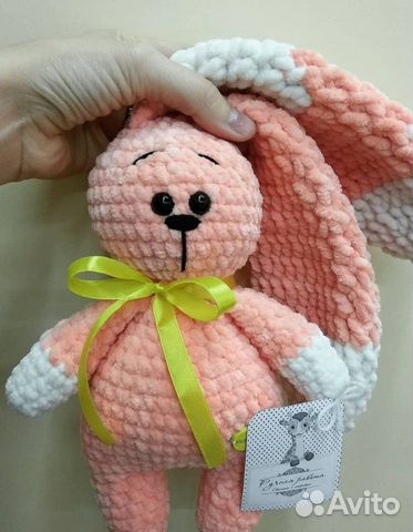Вязаный заяц амигуруми ручной работы Вязаный заяц амигуруми ручной работы