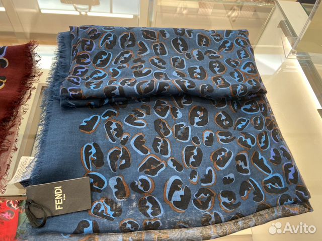 Шарф палантин Fendi оригинал Шарф палантин Fendi оригинал
