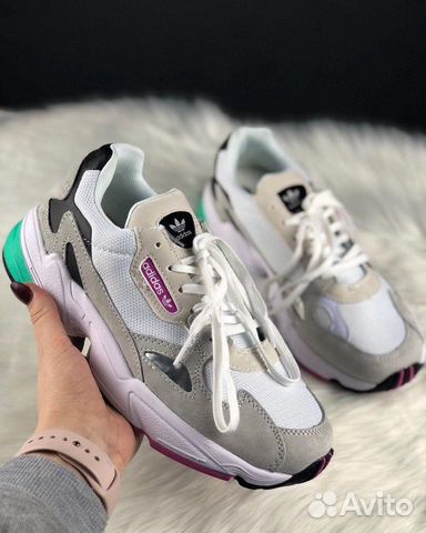 Кроссовки Adidas Falcon женские Кроссовки Adidas Falcon женские