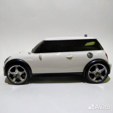 Музыкальный центр в виде автомобиля mini Музыкальный центр в виде автомобиля mini