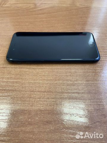 Телефон iPhone 7 Телефон iPhone 7
