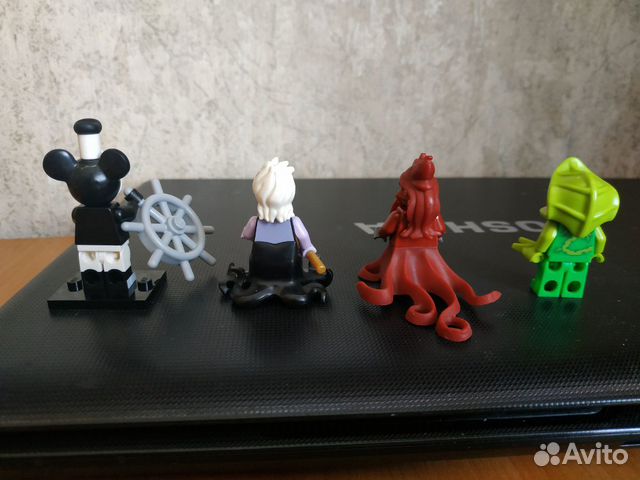 Lego minifigures