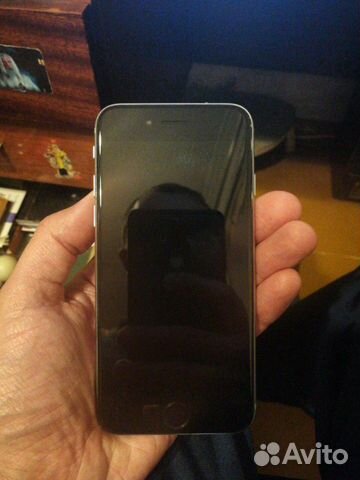 Телефон iPhone