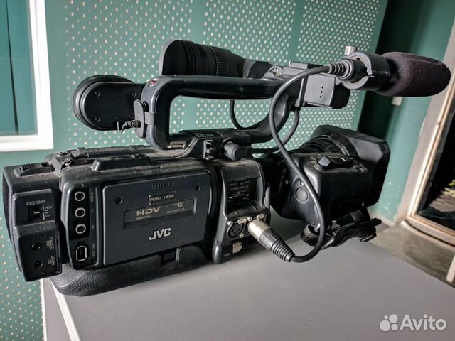 Камкодер видеокамера JVC GY-HD110