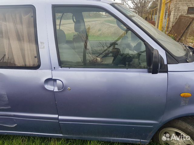 Дверь передняя правая на Nissan Serena Дверь передняя правая на Nissan Serena