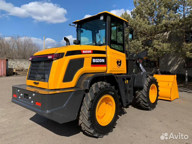 Фронтальный погрузчик bizon 930 Фронтальный погрузчик bizon 930