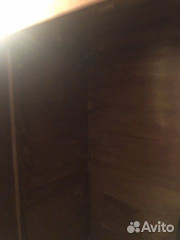 Шкаф из красного дерева Шкаф из красного дерева