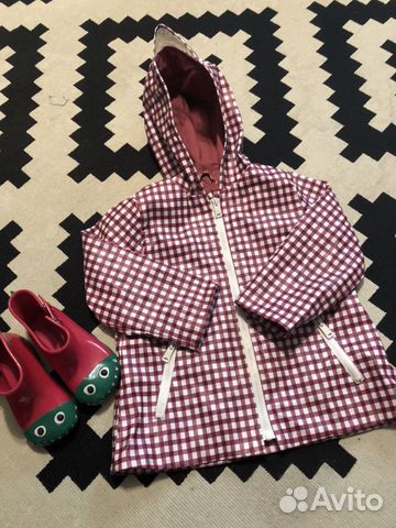 Куртка/дождевик Zara 3/4г. Р104 с сапожками Куртка/дождевик Zara 3/4г. Р104 с сапожками