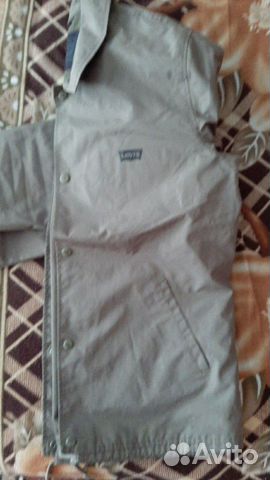 Levis куртка размер L