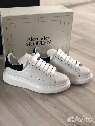 Кроссовки Alexander McQueen белые