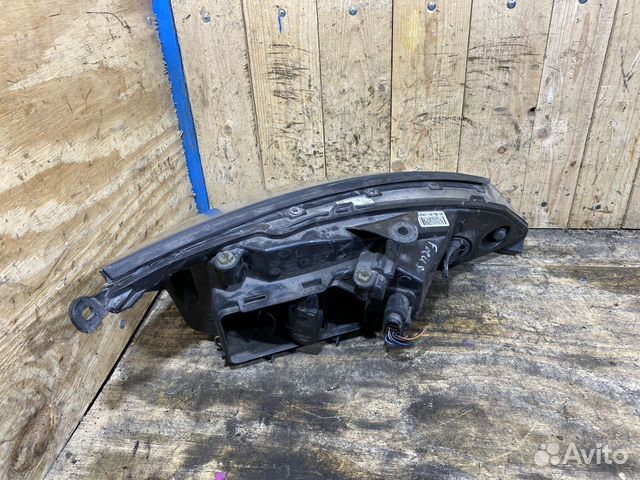 Фара передняя левая Ford Focus 1 рест 140891 Фара передняя левая Ford Focus 1 рест 140891