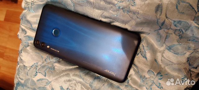 Телефон honor 8c Телефон honor 8c