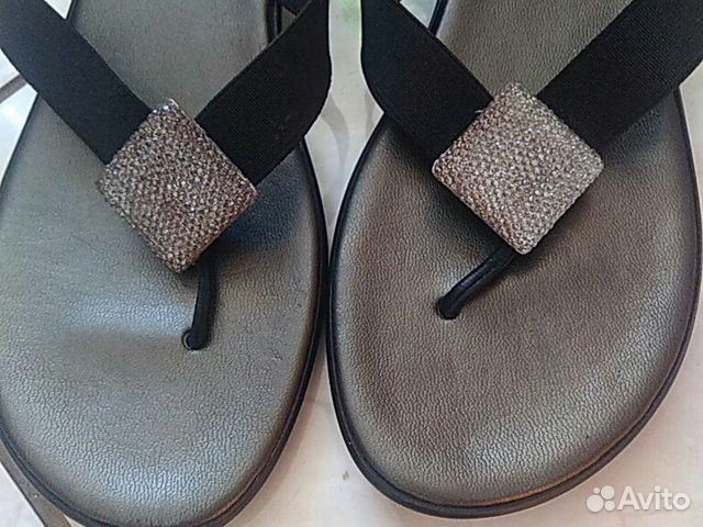 Шлепанцы новые Шлепанцы новые