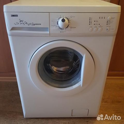 Стиральная машина Zanussi ZWS 6107 Стиральная машина Zanussi ZWS 6107