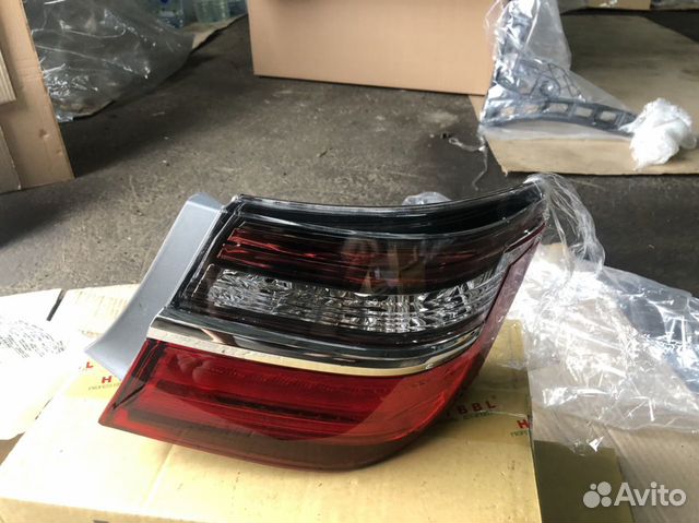 Toyota Camry V55 Фонарь правый