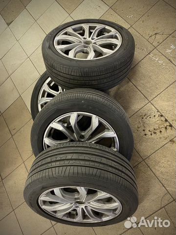 Колёса на дисках Alutec W10 Polar Silver 17* D66.5 Колёса на дисках Alutec W10 Polar Silver 17* D66.5