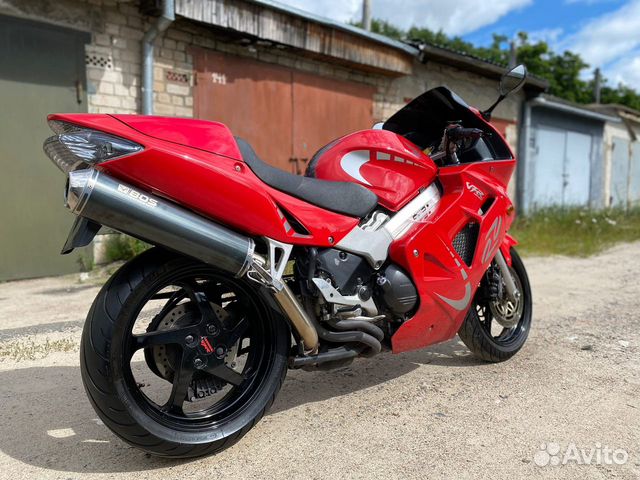 Honda VFR 800 FI, 1999 года выпуска из Европы