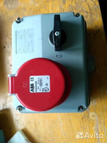 ABB трехфазная силовая розетка с выключателем