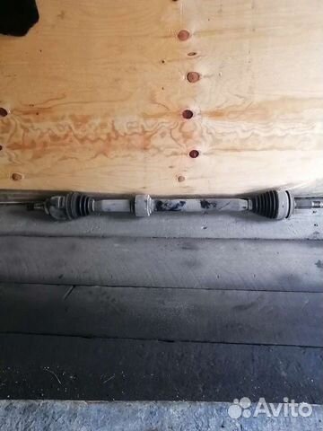 Передний правый привод от Тойоты Короллы 2010 года