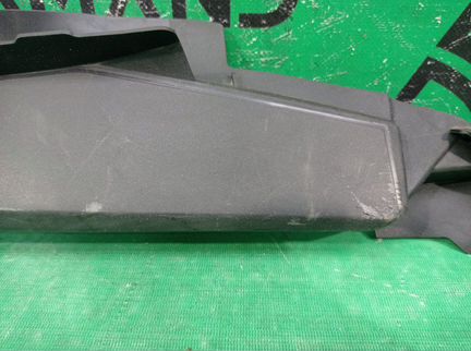 Уплотнитель крыла передний левый Audi Q8 2018