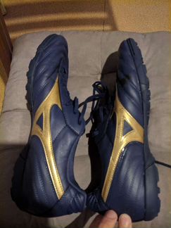 Бутсы-сорокножки Mizuno