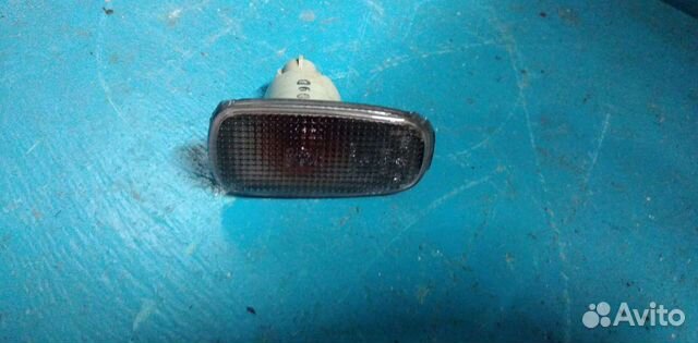 Повторитель в крыло Toyota Land Cruiser 200