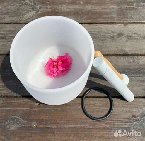 Хрустальная поющая чаша, кварцевая чаша