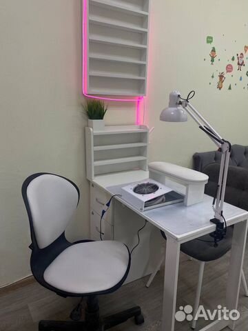 Аренда рабочего места мастера маникюра и педикюра