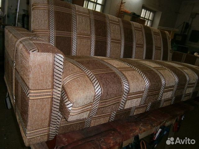 Перетяжка и замена обивки диванов из рогожки