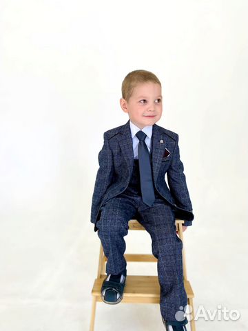 Костюм-тройка для мальчика школьный