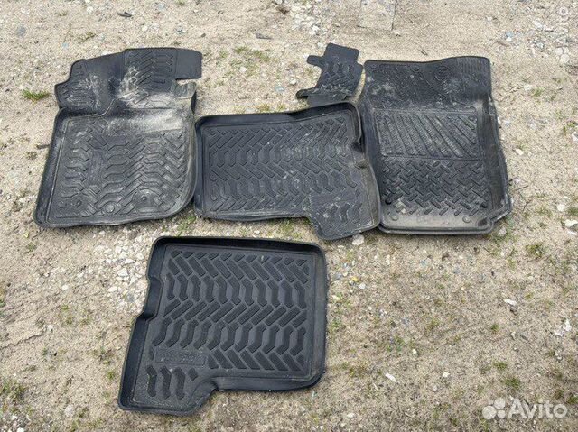 Автомобильные коврики резиновые Лада X Ray
