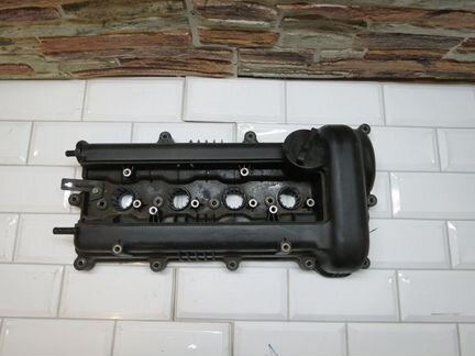 Клапанная крышка Hyundai Solaris 1