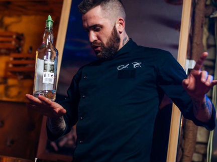 Бармен Шоу Горка из Шампанского