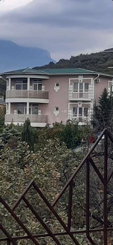 Дом 310 м² на участке 6,9 сот.