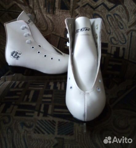 Коньки фигурные для девочки